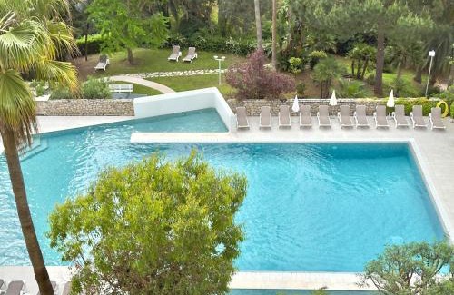 Vallauris Apartment | 98 m2 - Beautiful Panoramic Sea View of Cannes