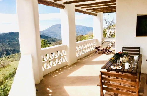 Pitres Apartment | A-10 · Spacious apartment for 5 people with terrace