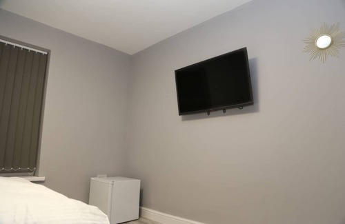 Woolwich Common Cabin | A A Guest Room7 (near Royal Arsenal)