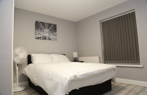 Woolwich Common Cabin | A A Guest Room7 (near Royal Arsenal)