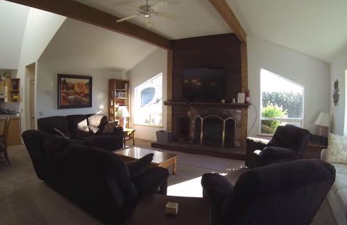 Bandon House | A Bandon Retreat