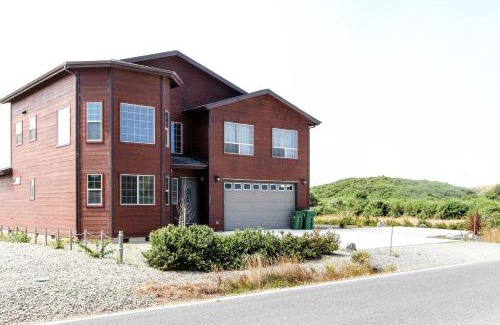 Bandon House | A Beach Loop Getaway