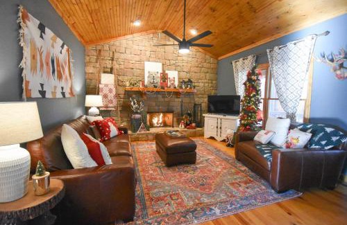 Ellijay House | A Beary Deer Place