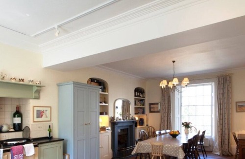 Instow House | A beautifully decorated, beachfront, Georgian rectory in lovely Instow, N. Devon