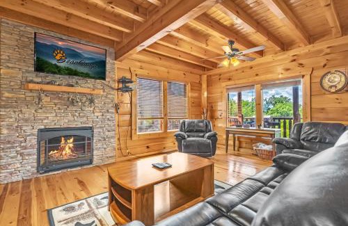 Sevierville House | A Bliss - Hot Tub, Game Room, WIFI, Resort Pool, FREE attraction tickets!