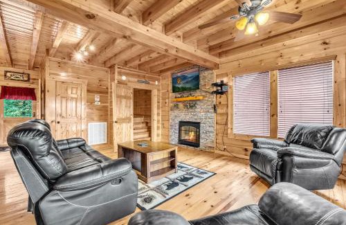 Sevierville House | A Bliss - Hot Tub, Game Room, WIFI, Resort Pool, FREE attraction tickets!