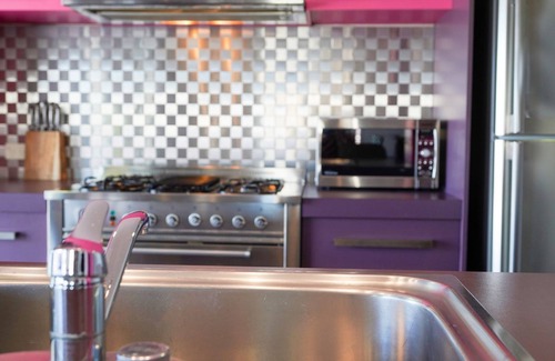 Port Fairy House | A bold & unique pet friendly South Beach home