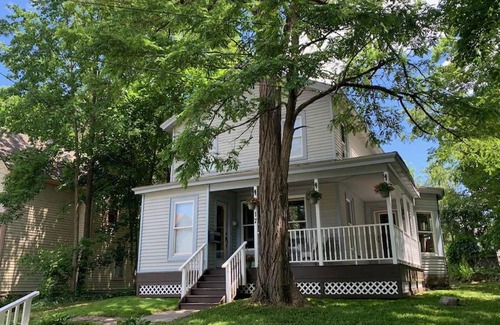 Oneonta House | A Bonnie Place