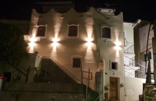 Spotorno House | A Burgâ du Muntin