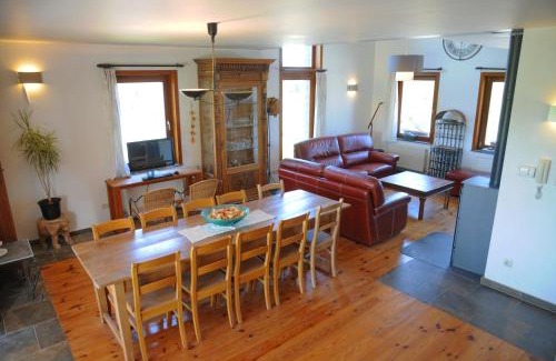 Bohon House | A côté de l'Epicerie