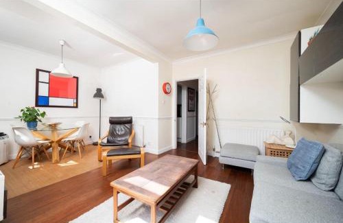 Copers Cope Apartment | A Charming 1BR apartment in Bromley