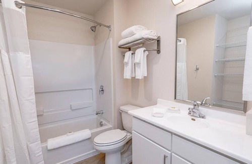 Centennial Apartment | A Charming Family-friendly Community in Denver Tech Center