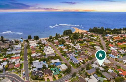 Toowoon Bay House | A Chic Coastal Hideaway at Toowoon Bay Beach