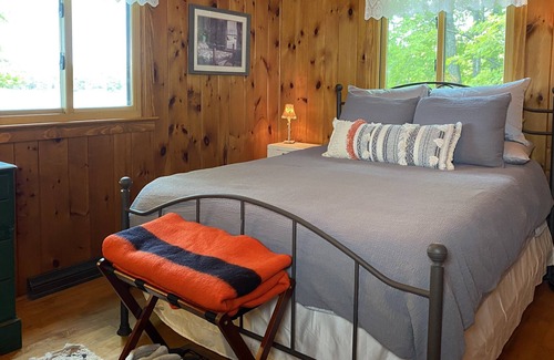 New Auburn House | A classic cabin on Lower Long Lake
