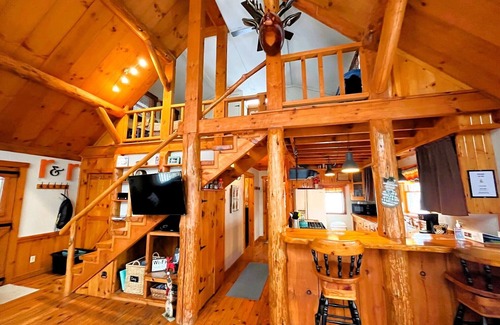 Nelsonville Cabin | A couple's get-away in the woods.