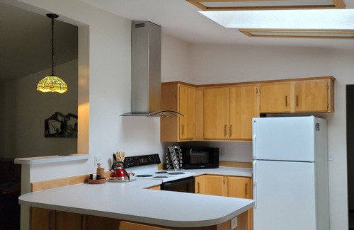 Beaver Cabin | A Cozy 2-bedroom cabin with awesome private Sol Duc River's waterfront