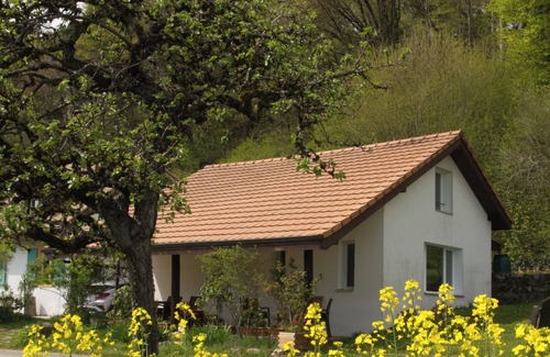 Montmollin Cottage | A cozy cottage, suitably different, near medieval and modern Neuchâtel.