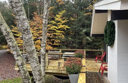 Stowe Area Ski Chalet | A cozy family retreat perfectly located between Stowe Village & Trapp’s Lodge