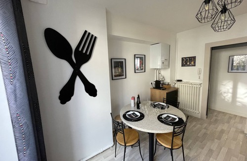 Vire Apartment | A Deux pas de la Porte Horloge