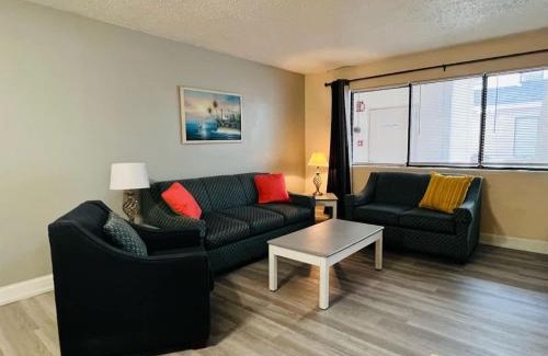 Myrtle Beach House | *A FAMILY GETAWAY*Pool*Steps to the Beach*Approved Dogs*D18