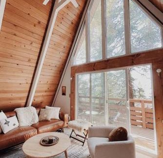 Arrowhead Villas House | A-Frame Cabin in The Woods, Close to Shops!