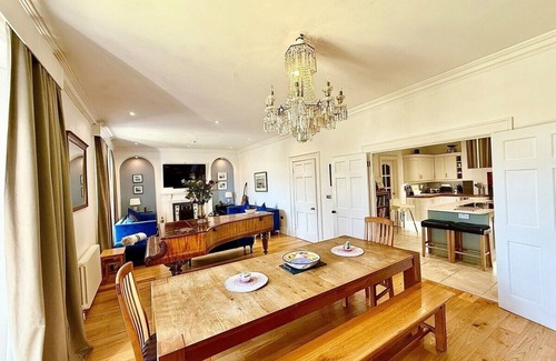 Laugharne House | A Grand Georgian Grade II Listed Mansion with view