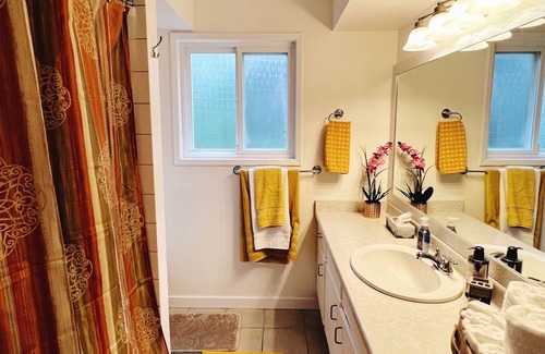 Crescent Beach House | A Hidden Gem in White Rock!