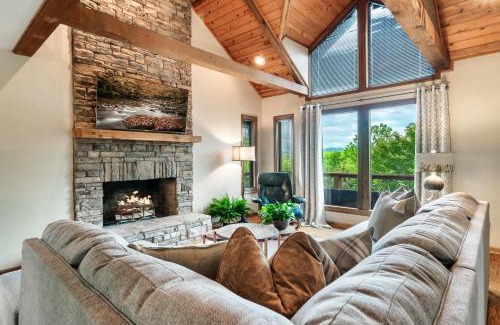 Cosby House | A Hikers Dream - 34 Acres Hot Tub Views Trails
