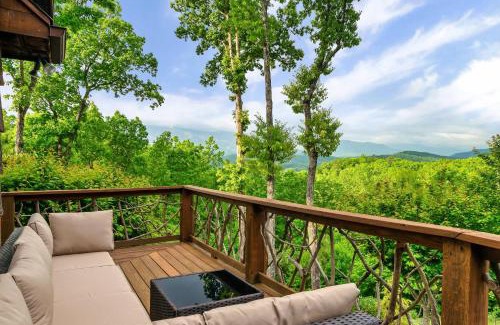 Cosby House | A Hikers Dream - 34 Acres Hot Tub Views Trails
