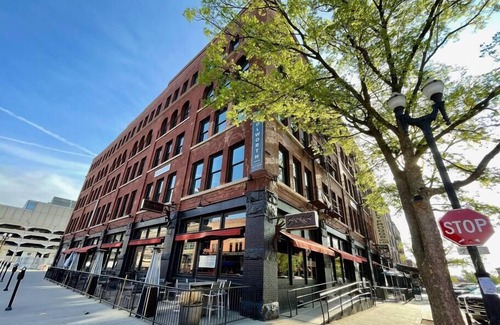 Downtown Omaha Apartment | A historic 700 square foot Atrium loft in the heart of the Old Market