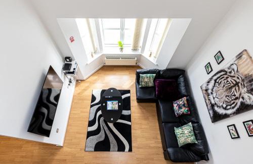 Warrington Apartment | A Jungle in Houston, Warrington, Great Sankey
