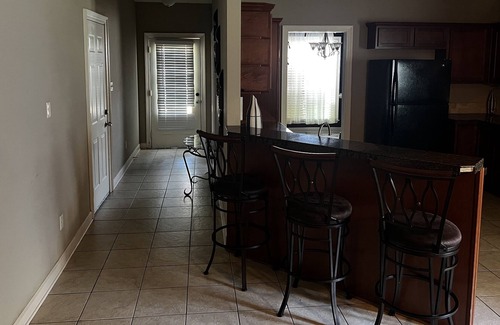 Benton House | A kings 3 Bedroom Home with a MODERN TOUCH!!!