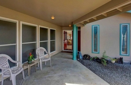Keaau House | A Large Oceanfront House w/Private Pool