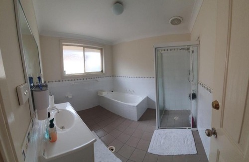 Warwick Farm House | A little bedroom for you (3)