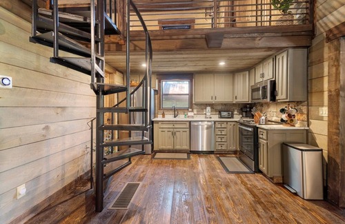 Rivers Edge Cabin | A Little Stoney River - Cartecay River in Ellijay