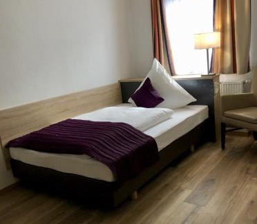 Boeblingen Bed & Breakfast | A Lotus Hotel