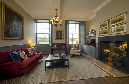 Lauder Apartment | A luxurious Scottish Castle retreat for two people