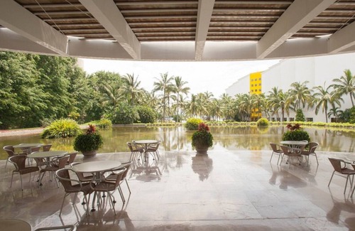 Marina Vallarta Apartment | A Luxury Adventure at Mayan Palace Puerto Vallarta