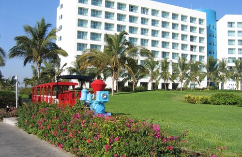 Marina Vallarta Apartment | A Luxury Adventure at Mayan Palace Puerto Vallarta