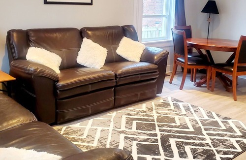 Orangeville House | A.M Cozy Home A beautiful century home with 3 bedroom