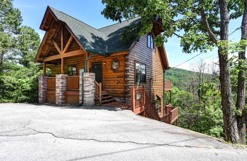 Townsend Cabin | A Majestic View III