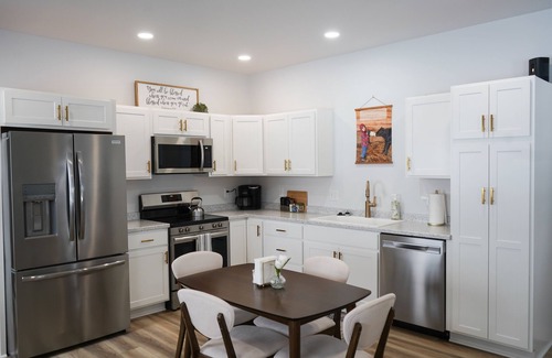 Mt Perry Apartment | A Modern Apartment on the Farm
