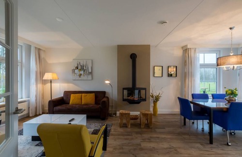 Oostkapelle House | A modern, attractive holiday home for the whole family, quietly located within walking distance of the center