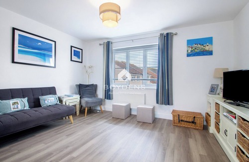 Walton on the Naze House | A modern touch to a tradtional seaside getaway with this two bedroom coach in Walton on the Naze.