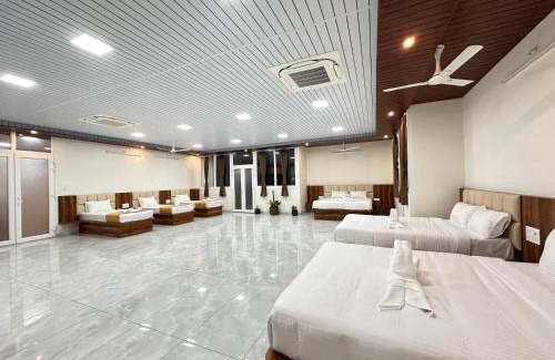 Chikkamagaluru Hotel | A Mountain view family suite by SS Luxury Comforts