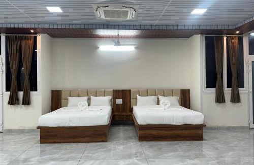 Chikkamagaluru Hotel | A Mountain view family suite by SS Luxury Comforts