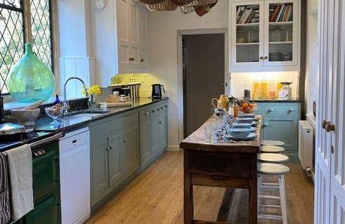 Beaminster House | A Perfect Getaway on a Historic English Estate With a Private Swimming Pool