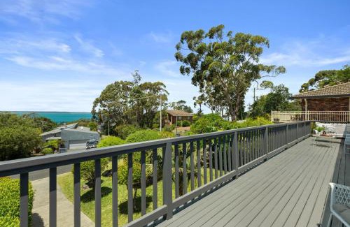 Vincentia House | A Pets Paradise by Experience Jervis Bay