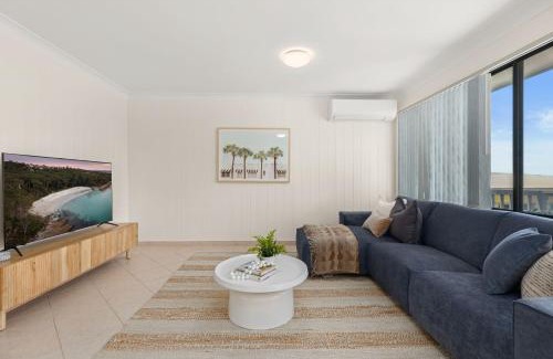 Vincentia House | A Pets Paradise by Experience Jervis Bay