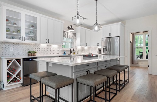 Houston House | A Pretty Lady - Pet-friendly